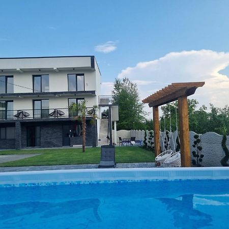 Cataleya House Hotel Oesti-Paminteni Luaran gambar