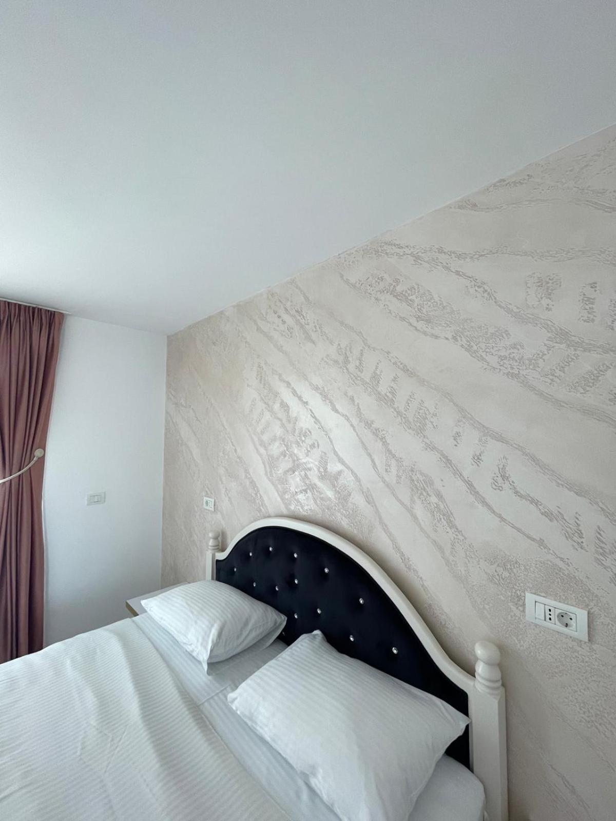 Cataleya House Hotel Oesti-Paminteni Luaran gambar