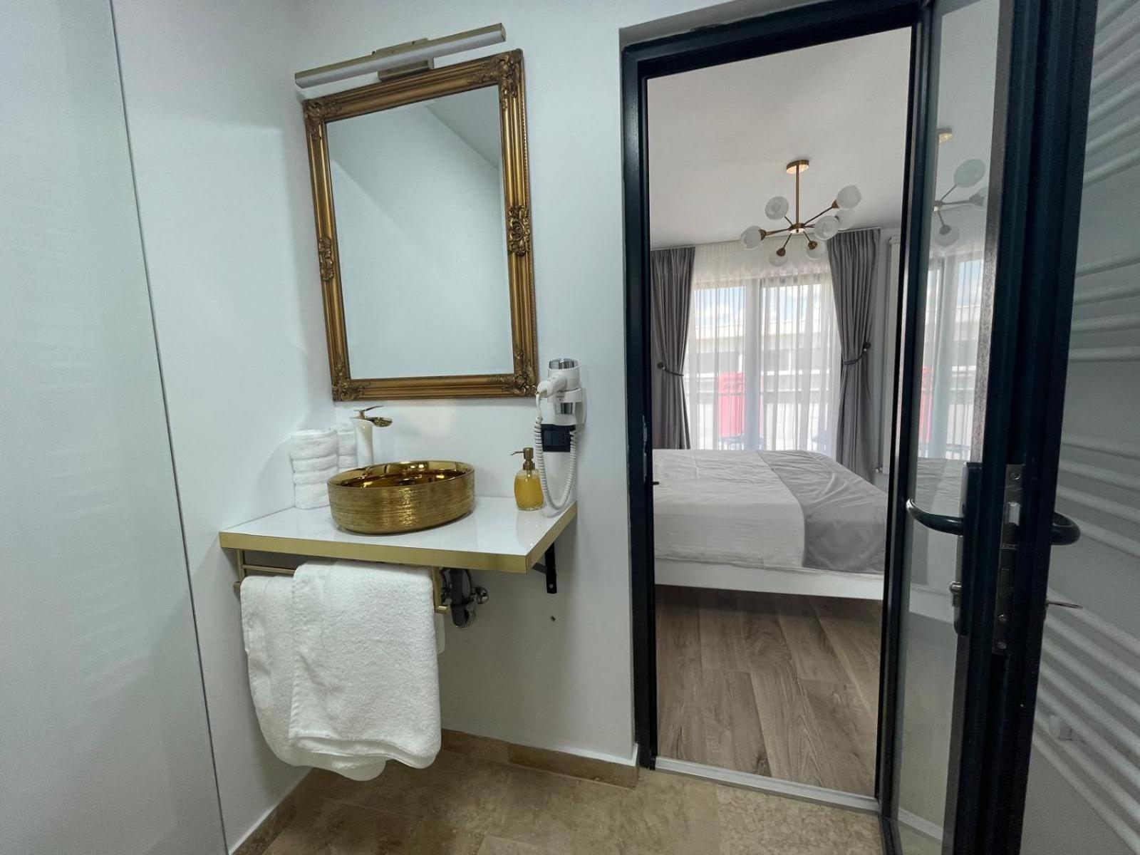 Cataleya House Hotel Oesti-Paminteni Luaran gambar