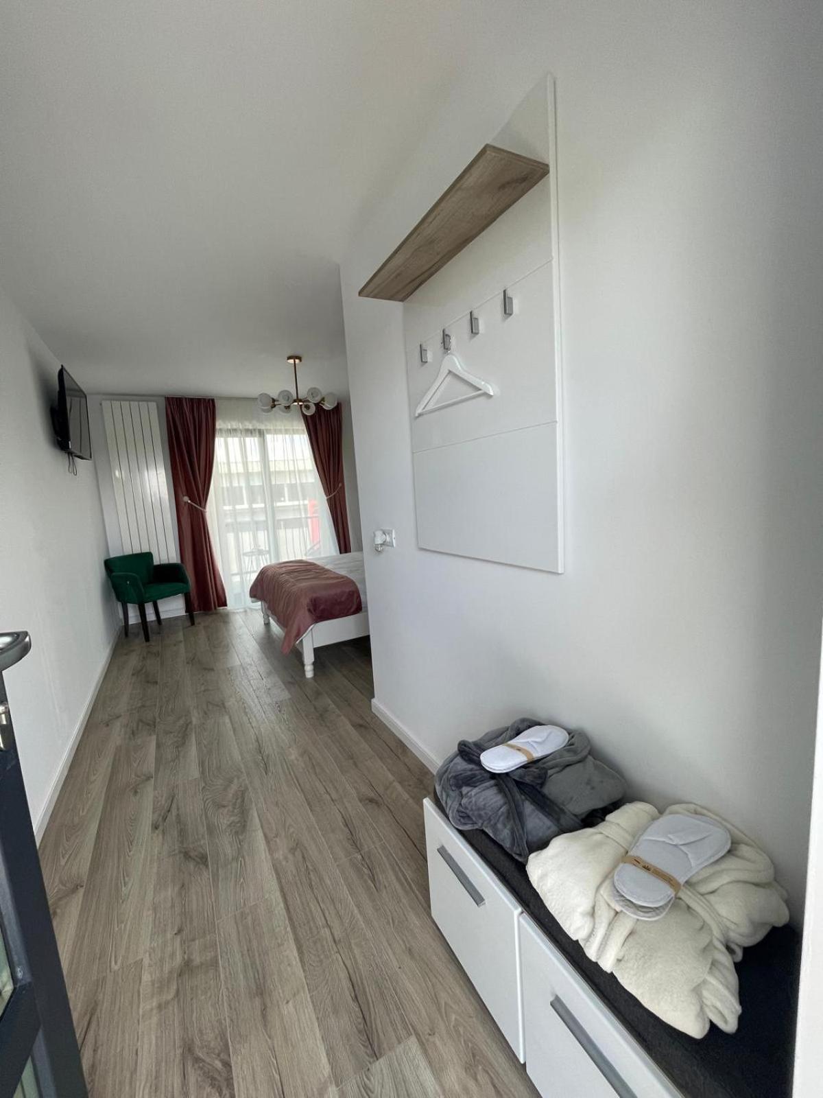 Cataleya House Hotel Oesti-Paminteni Luaran gambar