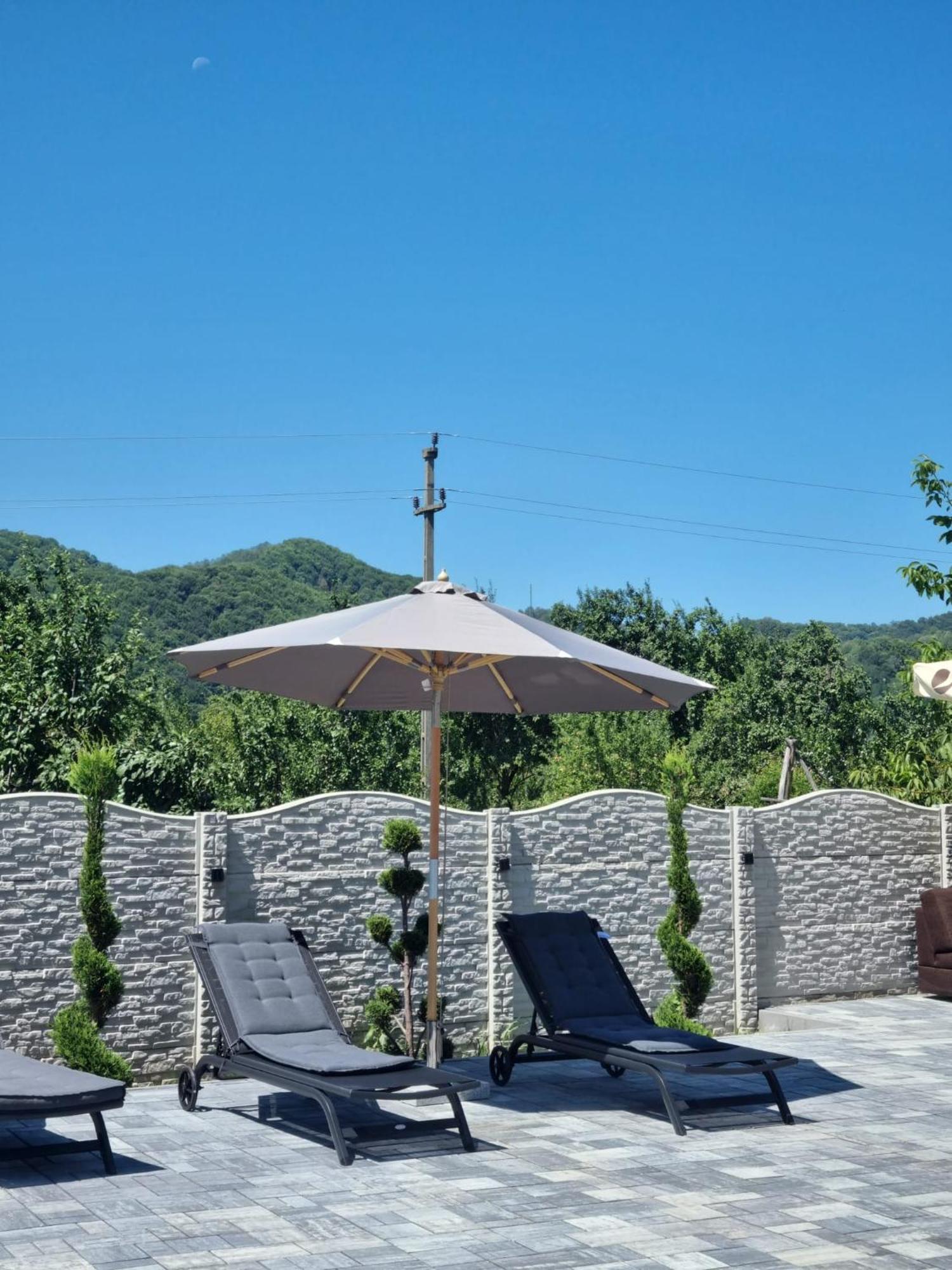 Cataleya House Hotel Oesti-Paminteni Luaran gambar